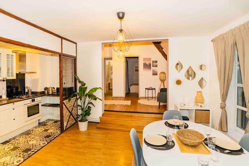 Nid Douillet La Cour Du Dauphin, Vue Cathedrale Imprenable Apartment Laon Exterior photo